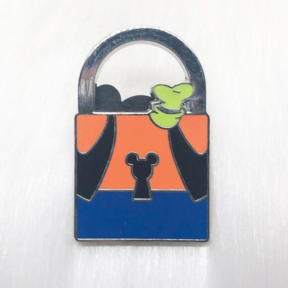 🔮 5/$25‎ Disney Goofy Lock Pin - Picture 1 of 3